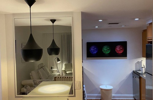Mid Beach Condo | Stunning ocean view full service living on Miami Beach.