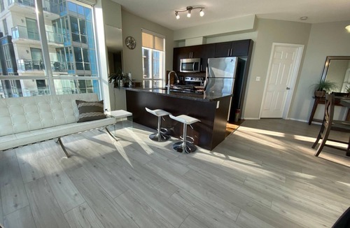 East Village Condo | Stunning Riverfront Condo in East Village - Amazing Views!
