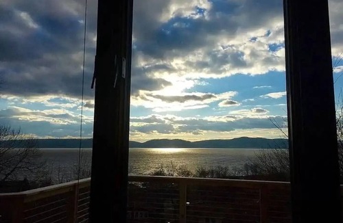 Croton-on-Hudson House | Stunning views, 3-bedroom house in delightful Croton-on-Hudson with WiFi, AC