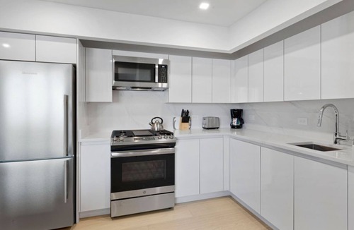 Battery Park City Condo | Stylish 1BR Condo w/Fitness Room & BBQ Area – Rector Place