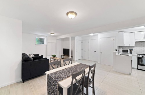 Crown Heights Apartment | Stylish & Central 2BR Apt Near Subway