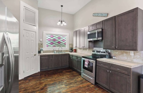 Mid-City House | Stylish, Central Nola Getaway! Parking+Street Car