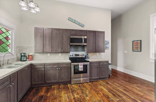 Mid-City House | Stylish, Central Nola Getaway! Parking+Street Car