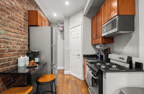 Bowery Apartment | Stylish Nolita Gem | Walk to SoHo & Little Italy