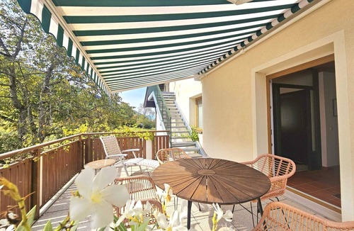 Altossiach Apartment | Suite Sunrise geniet van de eerste zonnestralen.
