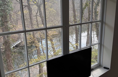Croton-on-Hudson Cottage | Summer fun on the river. Swim, fish, kayak and bird watch at Croton River Gorge.