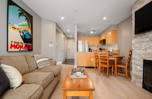Nicklaus North Condo | Sun-Drenched Golf Club Apartment
