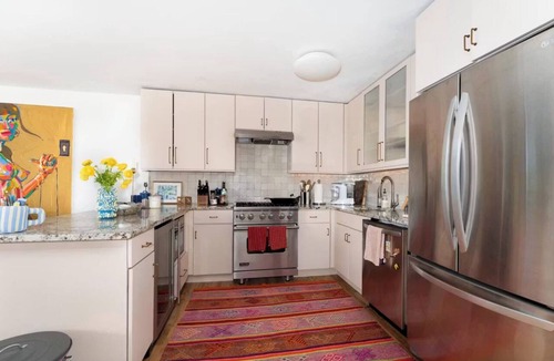 Clinton Hill Condo | Sunny and spacious 3-bedroom condo with AC in Brooklyn's best neighborhood