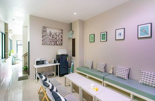 Patong Apartment | Sunny Studio in Heart of Patong (9 min to Beach)