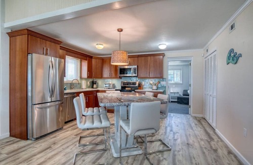 O'byrne Cottage | Sunrise Cottage Direct Oceanfront House