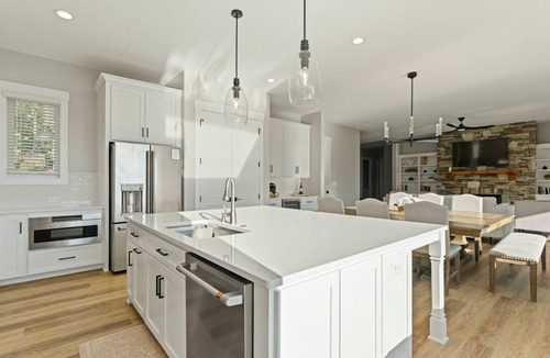 Lake Norman of Catawba House | Sunset Retreat at the Lake | Sleeps 24 | Pool & Hot Tub
