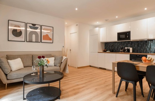 Jean-Medecin Apartment | Superb 2-bedroom apartment, renovated, AC, balcony