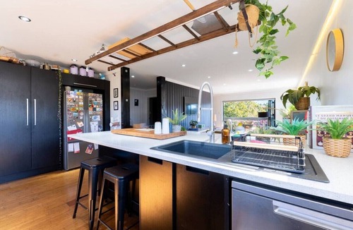 Northcote House | Sweet 3 Bedroom Elegant House in Northcote