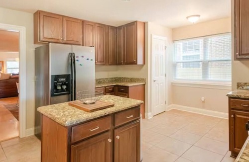 Lakeview House | Sweet Oasis - Close to City Park Sleeps 15
