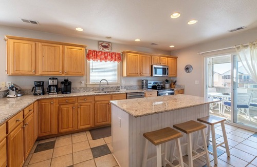 Kill Devil Hills House | The Get Away - KDH MP 9.5, 83 Yds to Beach, Elevator, Pool, Hot Tub, FREE Pool Heat, Pets OK