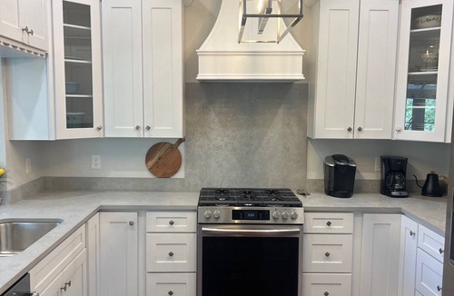 Hahnville House | The Guest House At The Historic River Road Oaks in Metro New Orleans