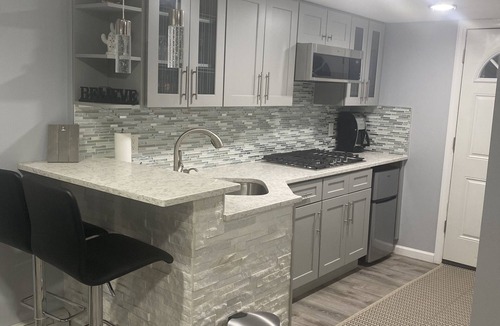 Hempstead Apartment | The hide out, free loaner car with +nights booking