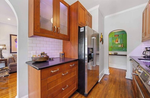 Cherry Condo | The Home Collection: Historic Myers Park 2BR/2BA | Step-Free | Screened Porch
