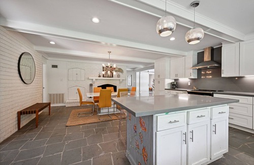 Covington House | The Ultimate Group Stay: 3 Homes, 2 Acres, Sleeps 24!