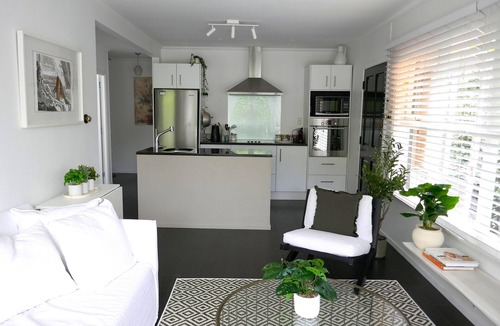 St. Mary's Bay House | The Urban Haven - A serene city retreat, a lovely garden, close to trendy cafes.