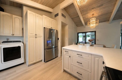 West Palm Beach House | Top 1% - Hot Tub - Sauna with Red Light Therapy - Cold Plunge -Close to DT WPB