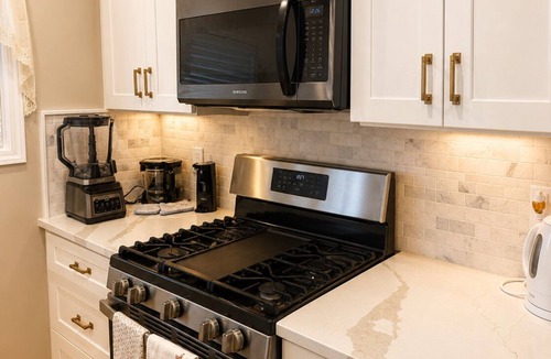Irvington House | Tranquil 3-bedroom house with AC in charming Irvington