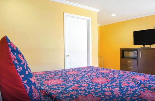 Lockport Hotel | Tranquil Economy Inn Stays | Near Lockport Ball Park & Southdown Plantation