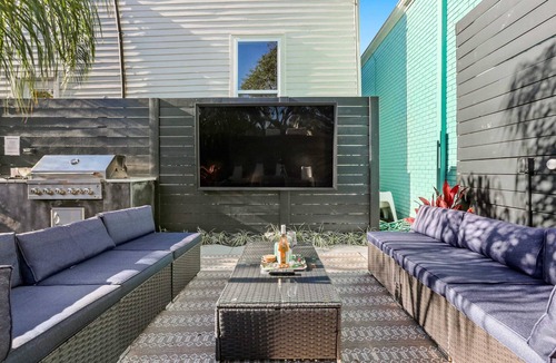 Tulane - Gravier House | Tropical Oasis Near FQ | Heated Pool | Local Art