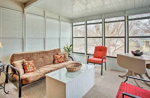 Albert Lea House | Updated Albert Lea Home By Fountain Lake & Main St