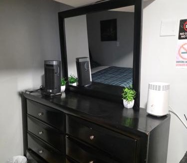Irvington Cabin | Updated and spacious Ground Floor Mini-studio in 3BR with Private Bathroom and Toilet Near Newark Airport