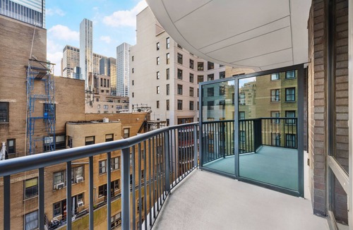 Uptown Apartment | Upscale Midtown East One Bedroom