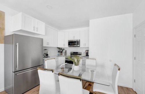 Bryn Mawr Apartment | Uscale 2BR Escape in the Heart of NYC