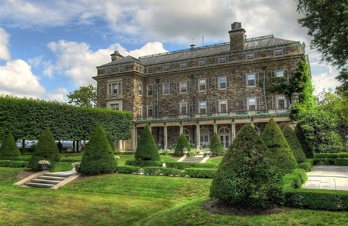 White Plains Resort | Vacation Day Is Always A Great Idea! Near Jacob Purdy House, Pet-Friendly
