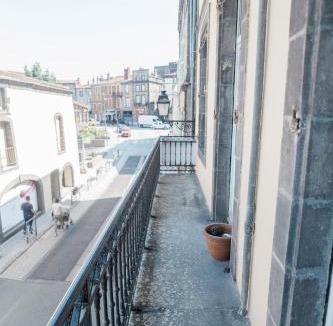 Volvic Apartment | VOLVIC HOME