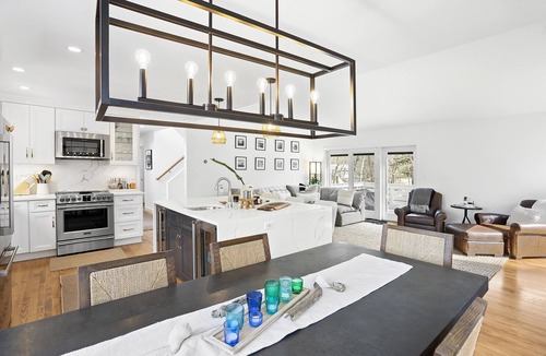 Lion Head Beach House | Walk to private beach & unwind in a heated pool + spa at this beautiful retreat!