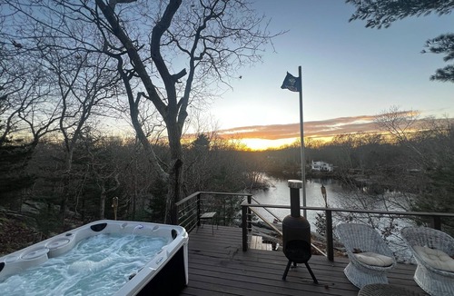 Clinton House | Waterfront Lakehouse w/Hot Tub in Clinton, CT. Pet-Friendly!