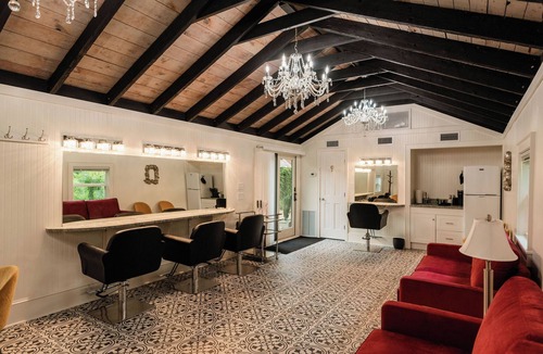 Wanchese House | Waterfront, Studio and Gardens, Huge grass lawn, Dogs Ok, with fee