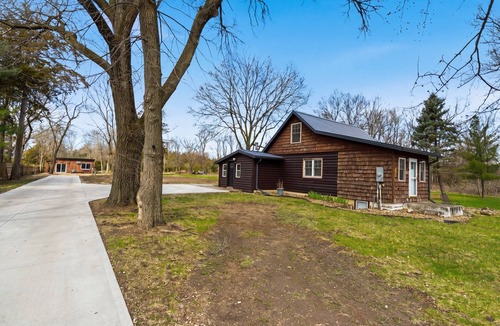 Cedar Falls Cabin | Welcome to Turkey Ridge Cabin Sitting on 12 Acres in Cedar Falls, IA