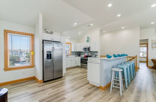 Ocean Hill House | Well-appointed Corolla NC vacation home with short walk to the beach!