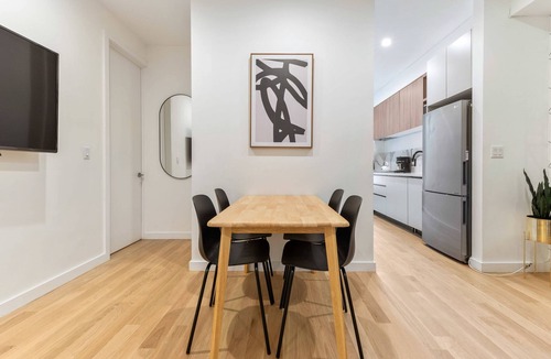 Williamsburg Apartment | Williamsburg, Private outdoor, w/in unit W/D, Gym