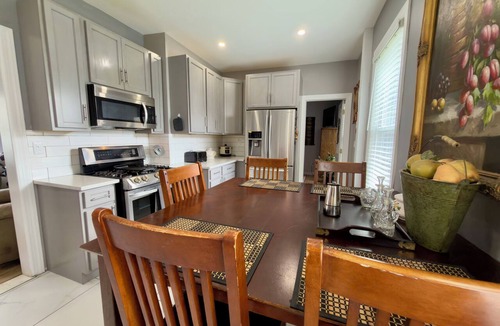 Ampere Apartment | Wonderful 3-bedroom South American apartment parking & WiFi.