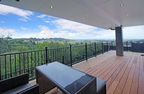 Auckland House | Your Private Escape with city views
