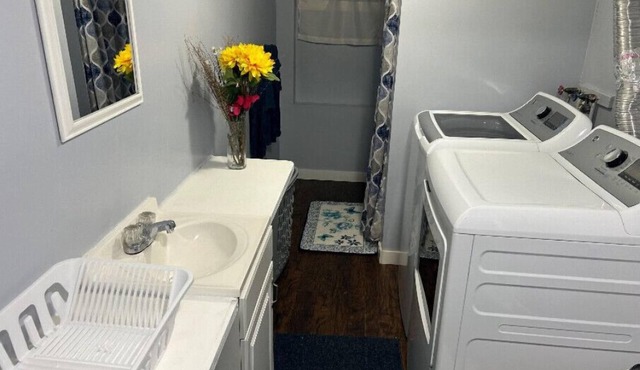 1 bedroom 1 bathroom apartmentn