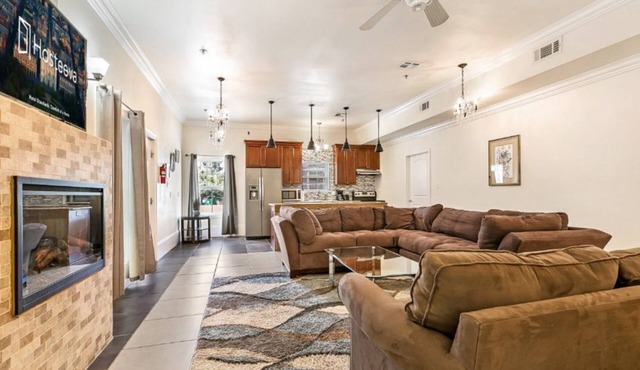 15% OFF Monthly |10% OFF Weekly-Elegant 4BR City Condos in Downtown