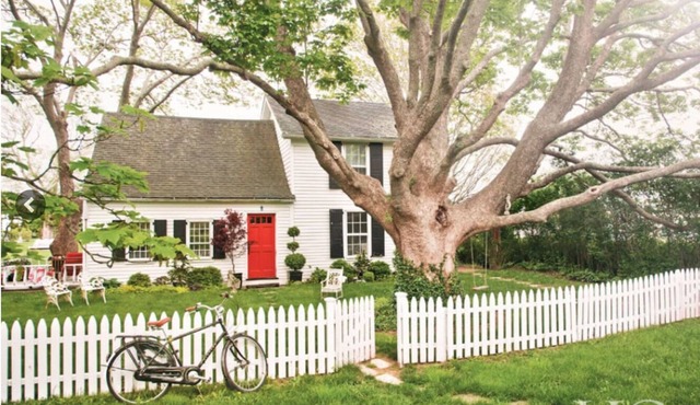 1770's Honeymoon Cottage