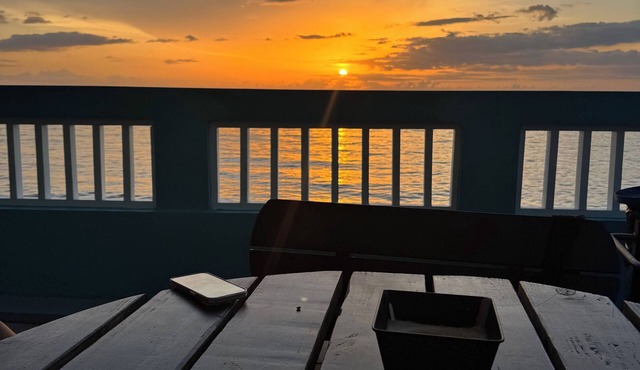 1st Floor Direct Beach Access Sleeps 6
