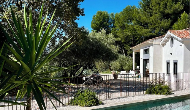 2 architect-designed villas at Calme Prox Mer Marseille Aix!