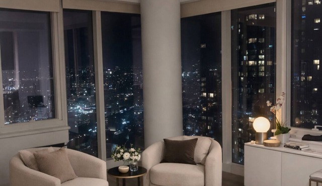 2-bedroom apartment in lovely Long Island City with AC and gym