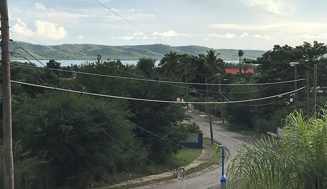 2-bedroom ocean view villa in lovely Boquerón with AC and charm