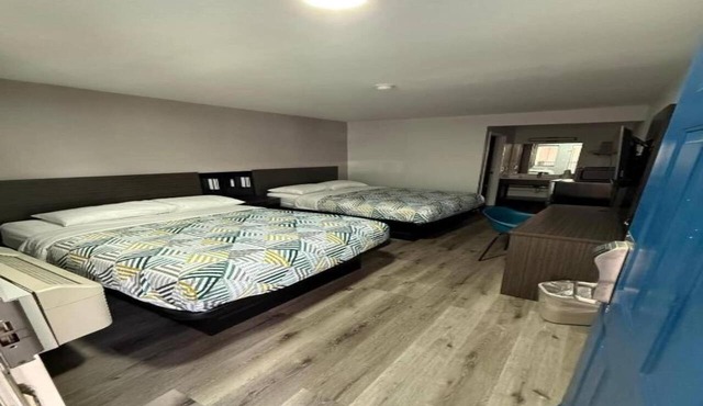 2 Queen Beds|Non-Smoking,Micfridge